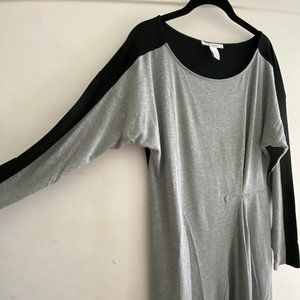 White House Black Market Gray & Black long-sleeved Tunic